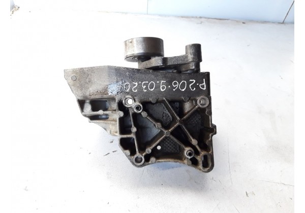 Кронштейн генератора Peugeot, Citroen, 206, Xsara, 1.4, 1.6, 9636257580